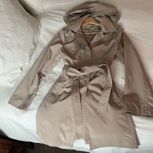 FOG by London Fog Lightweight Trench Size Small